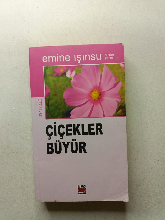 Çiçekler Büyür