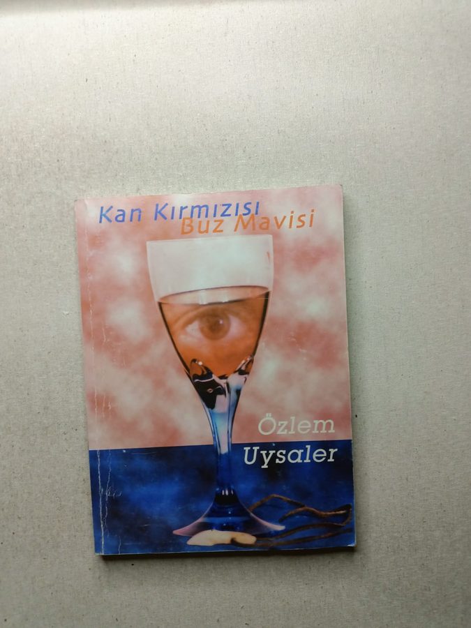 KAN KIRMIZISI BUZ MAVİSİ