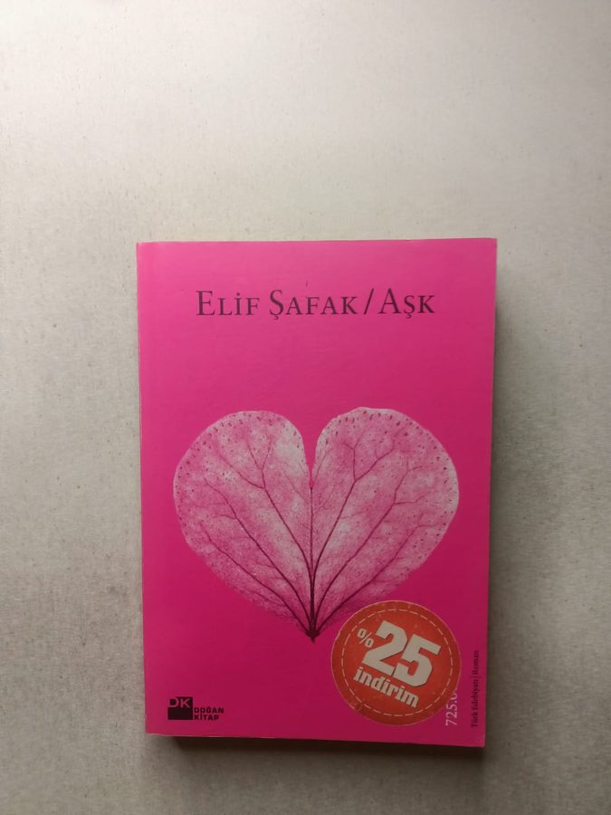 Elif Şafak Aşk